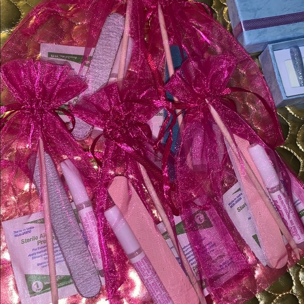 Jelly pink Mermaid GLOW press ons LAST ONE ( Medium ) - Picture 5 of 5